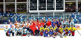 Закрытие турнира среди детских дворовых хоккейных команд, посвященного Дню России