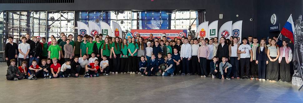 Впервые в Туле для школьников организован новогодний турнир по настольному хоккею